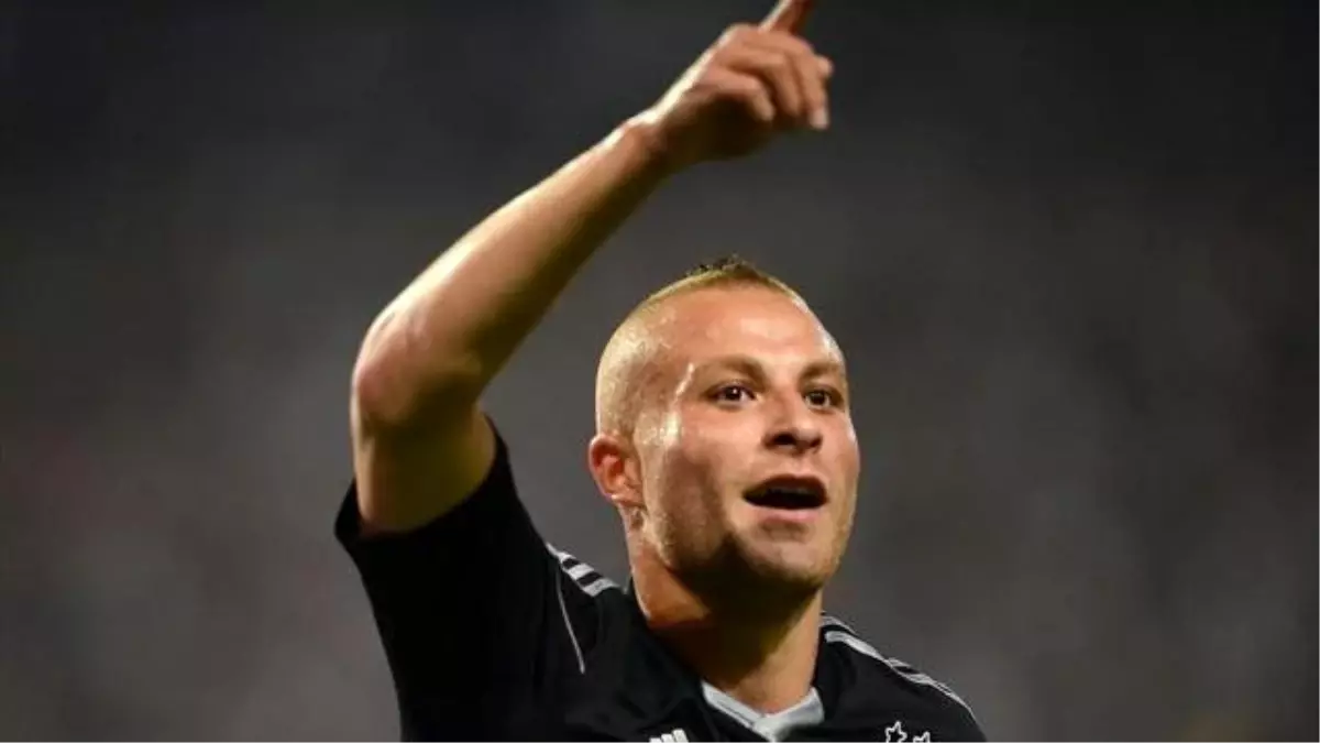 Gökhan Töre: Beşiktaş\'ta Devam Edeceğim