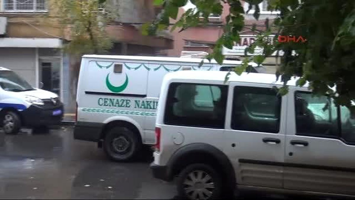 Diyarbakır\'da Yaşlı Kadın Evinde Ölü Bulundu