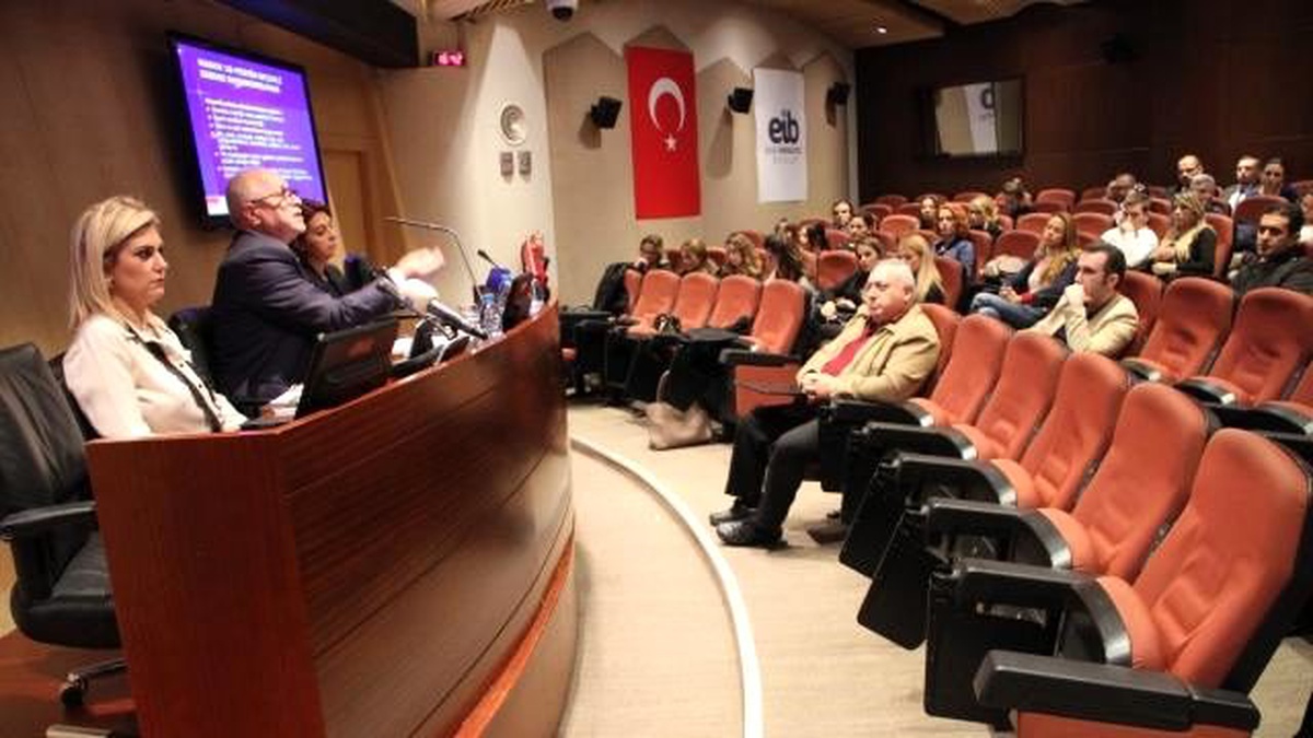 Ege İhracatçı Birlikleri\'nde İş Kanunu Eğitimi