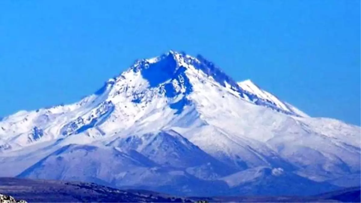 Erciyes Dağında Kar Kalınlığı 25 Santim