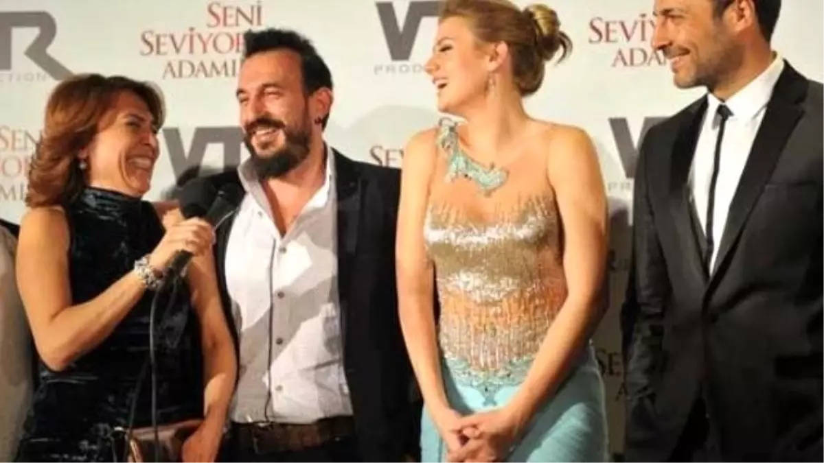 Gizem Karaca Cesur Kıyafetiyle Nefes Kesti