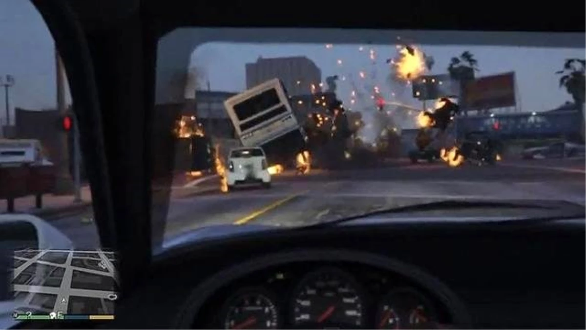 Grand Theft Auto V\'de Trafik Kazaları Çok Çılgın