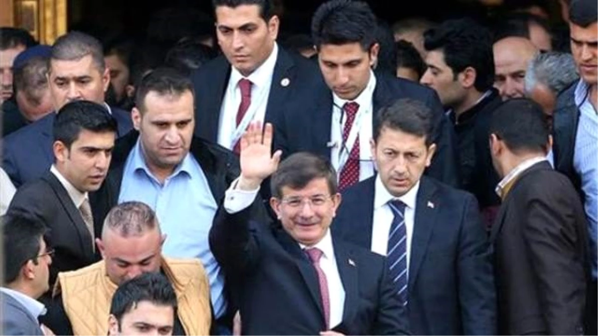 Irak\'ta Davutoğlu\'nu Kürt Keskin Nişancılar Korudu