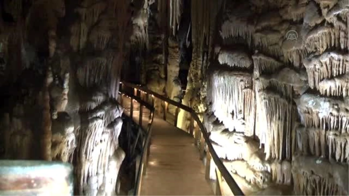 Karaca Mağarasında Turizm Sezonu Sona Erdi