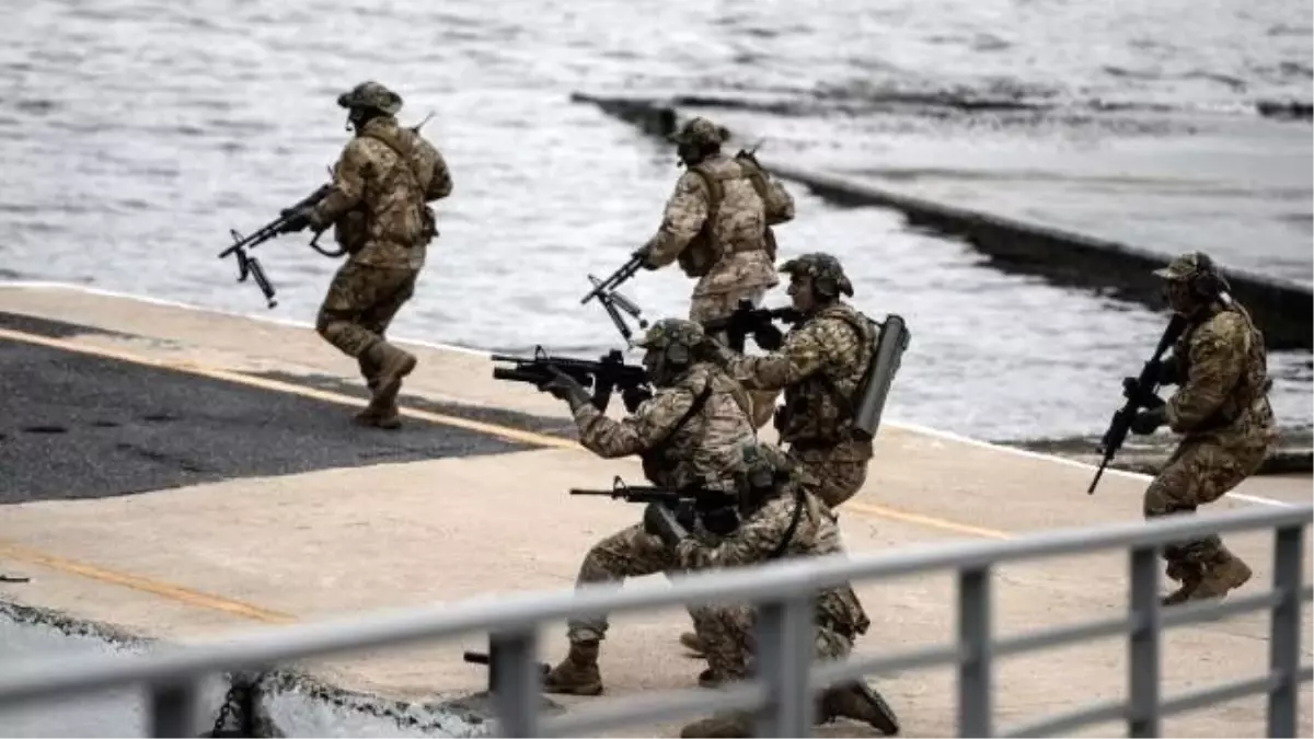 Sat Komandoları Gerçek Mermiyle Tatbikat Yaptı