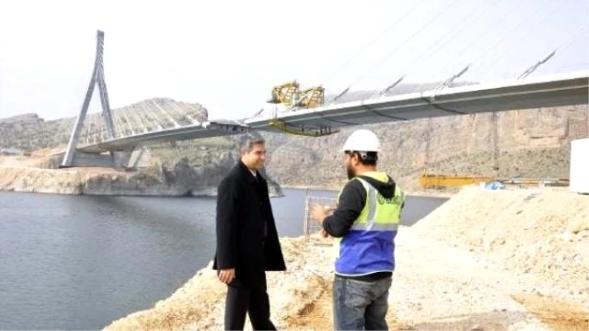 Türkiye\'nin En Uzun Üçüncü Asma Köprüsünde Sona Gelindi
