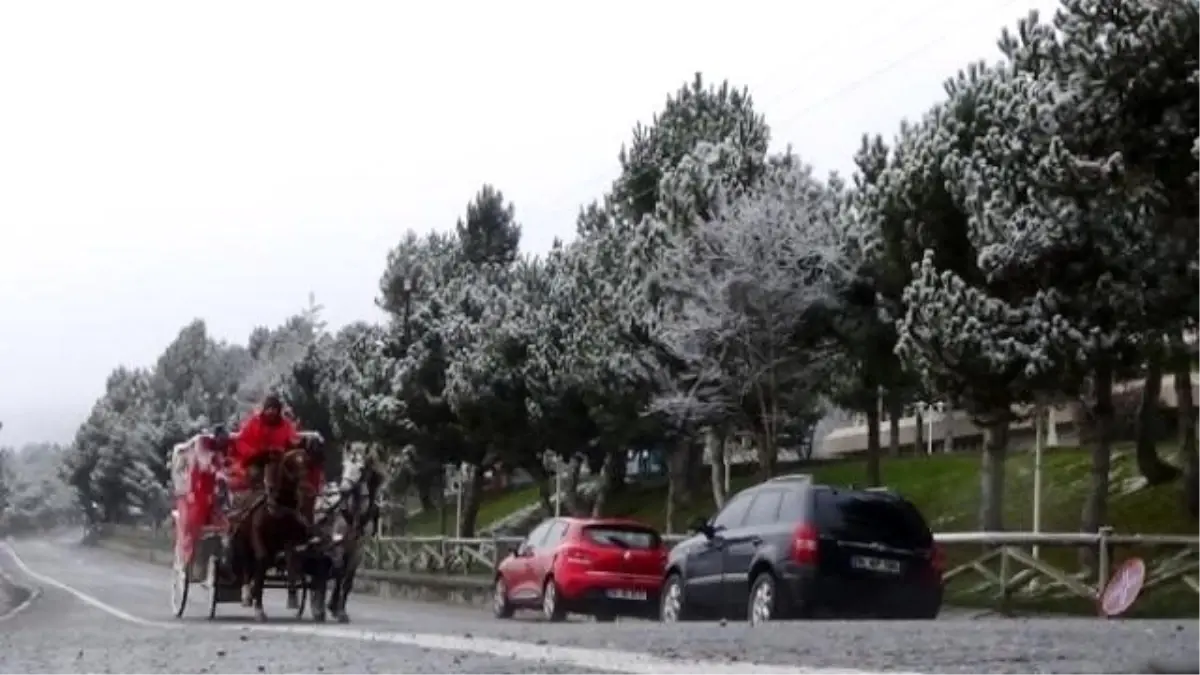 Abant Beyaz Gelinliğini Giydi