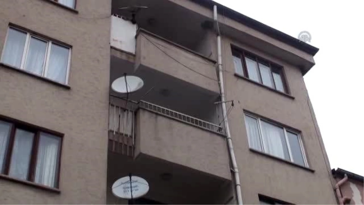 Aksaray\'da Apartman Boşluğuna Düşen Üniversite Öğrencisi Öldü