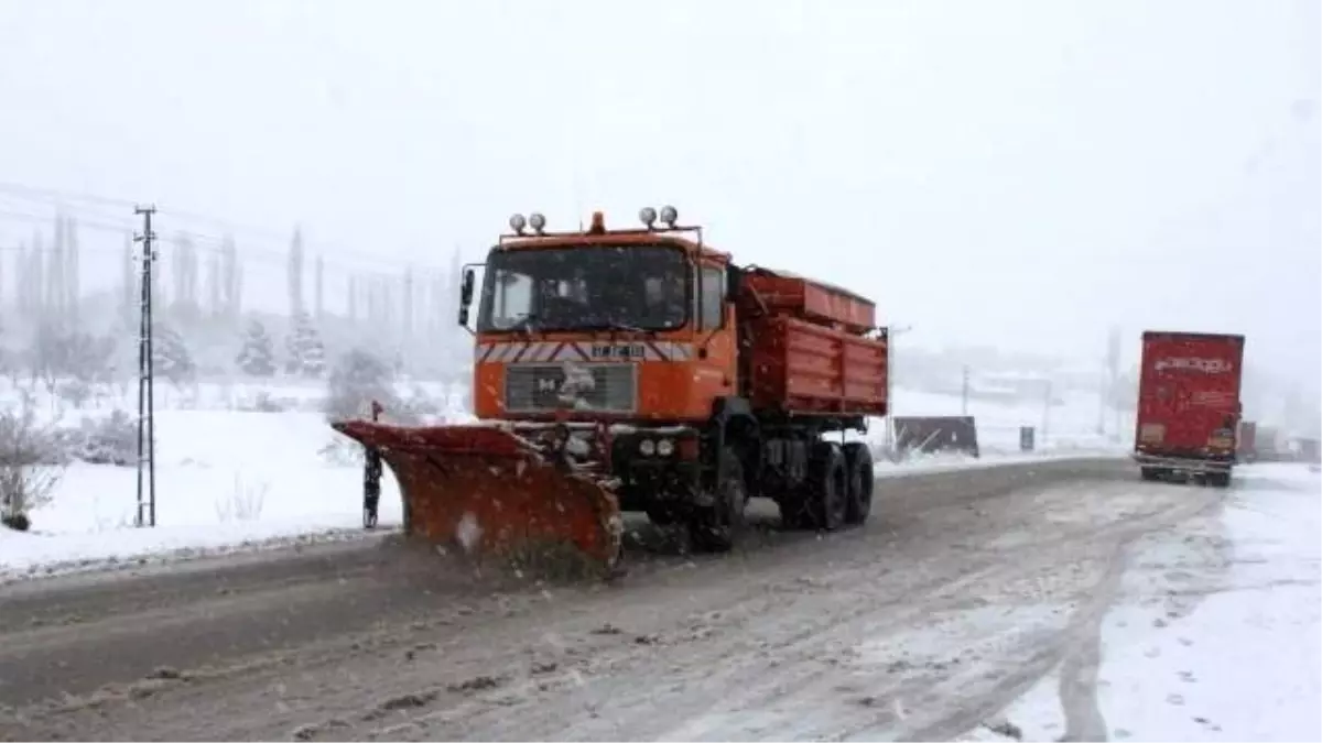 Ilgaz Dağı\'nda Kar Kalınlığı 10 Santimetreye Ulaştı