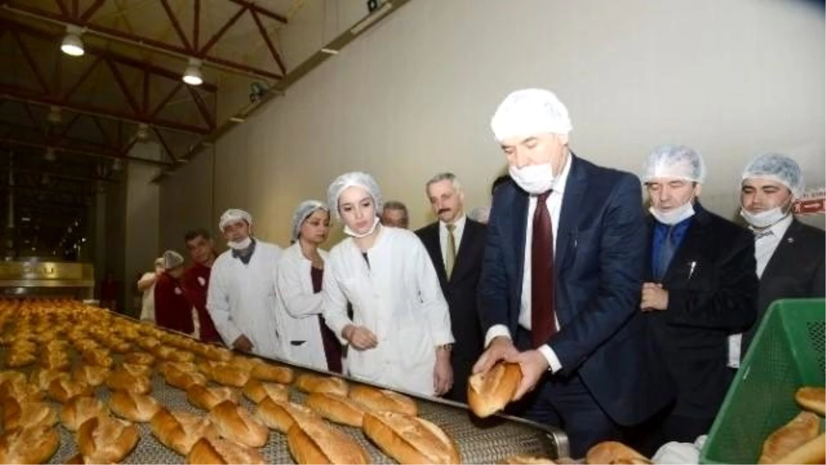 Belediyeden Ucuz ve Hijyenik Ekmek Üretimine Devam