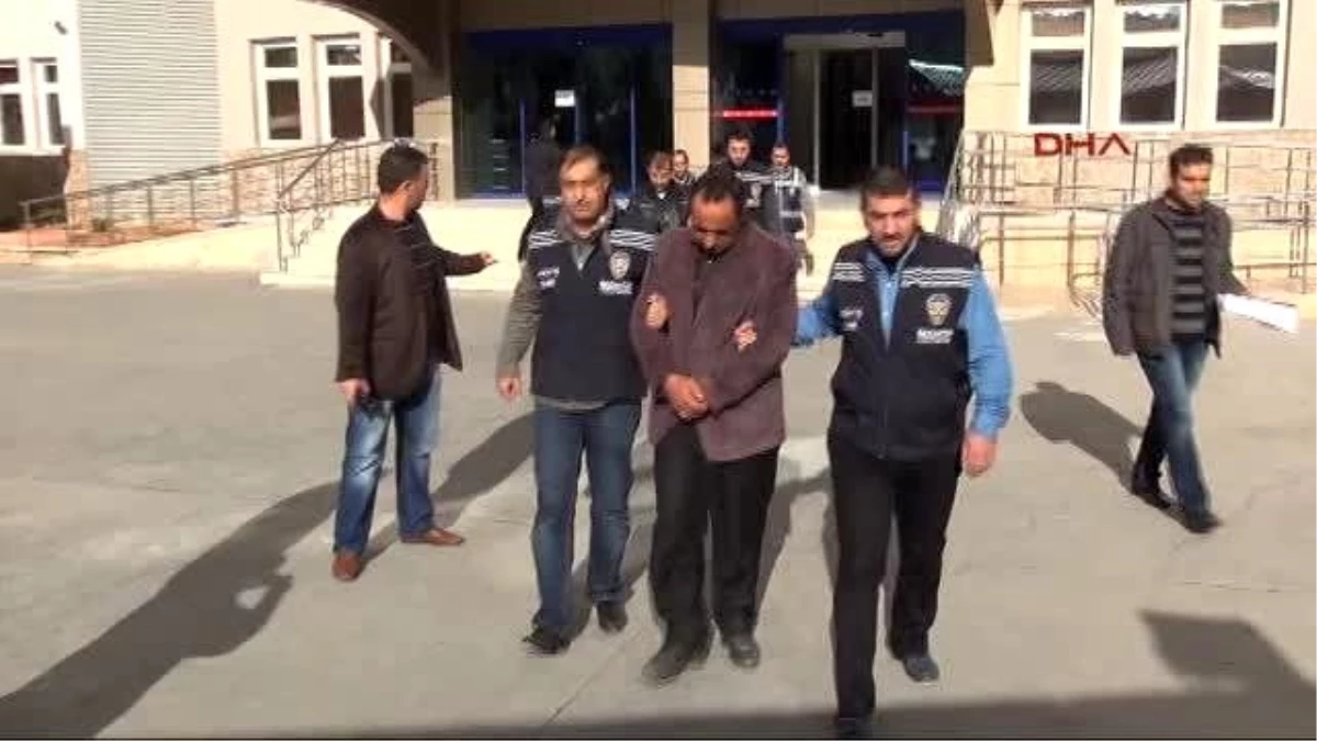 Gaziantep Diyanet İşleri Başkanı\'nın Ablasını Gasp Etmeye Çalışan 3 Şüpheli Yakalandı