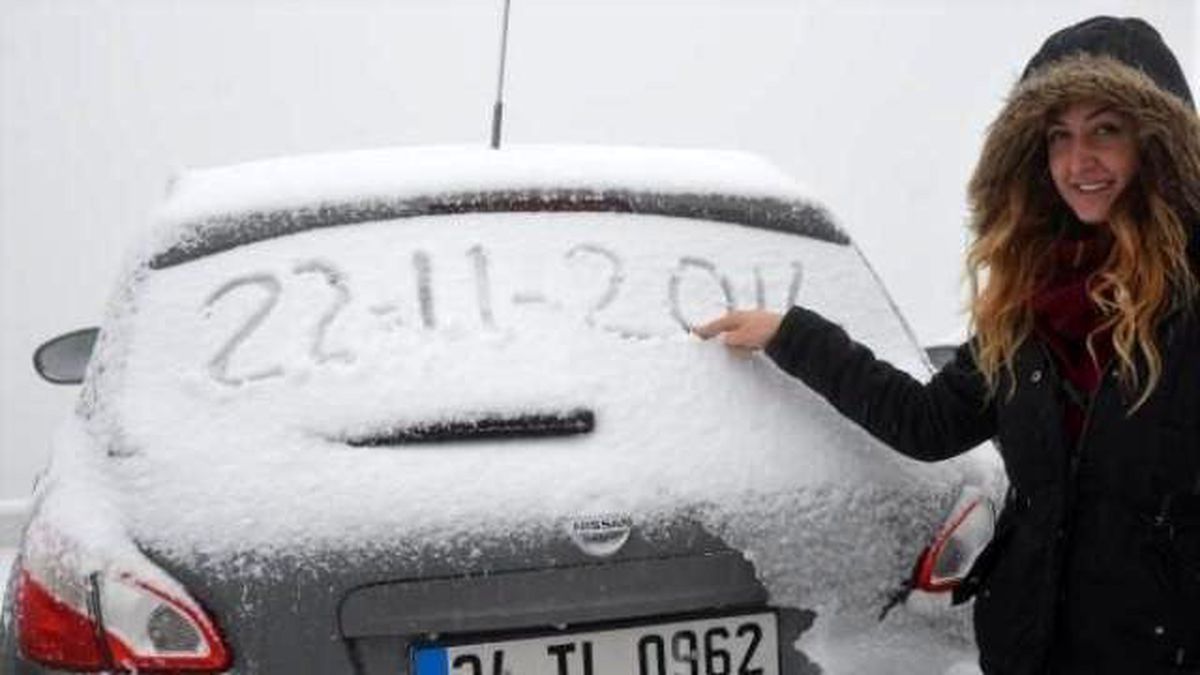 Kartepe\'de Kar Kalınlığı 10 Santimi Aştı