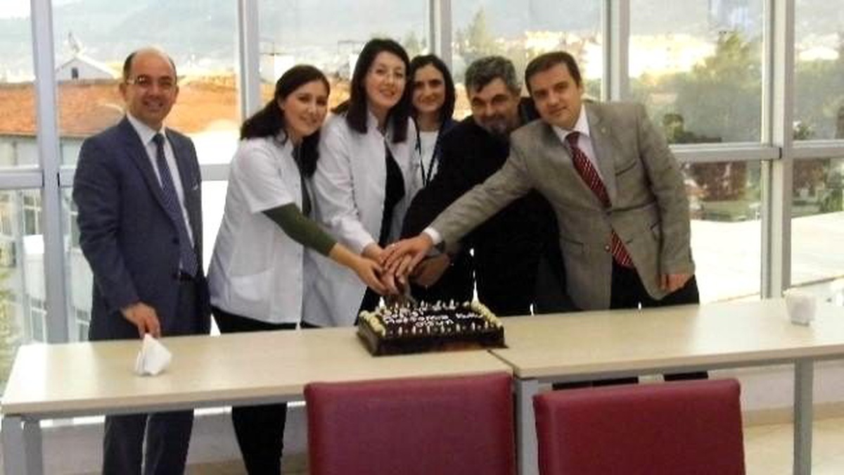 Manisa\'da Diş Hekimleri Günü Kutlaması