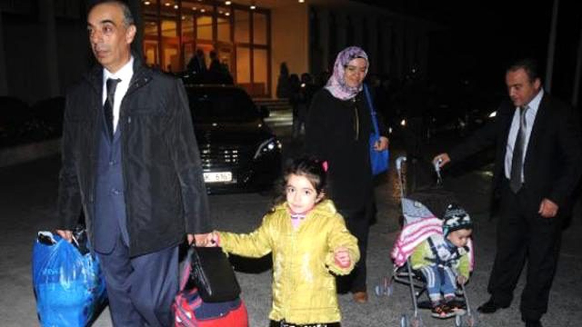 Öğretmen Polat\'ın Öğrencilerinden Ayrı İlk "Öğretmenler Günü"
