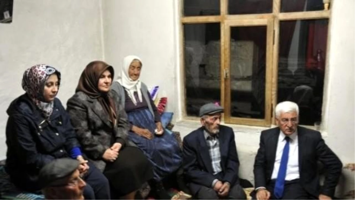 Vali Murat Koca\'dan Madenci Ailelerine Taziye Ziyareti