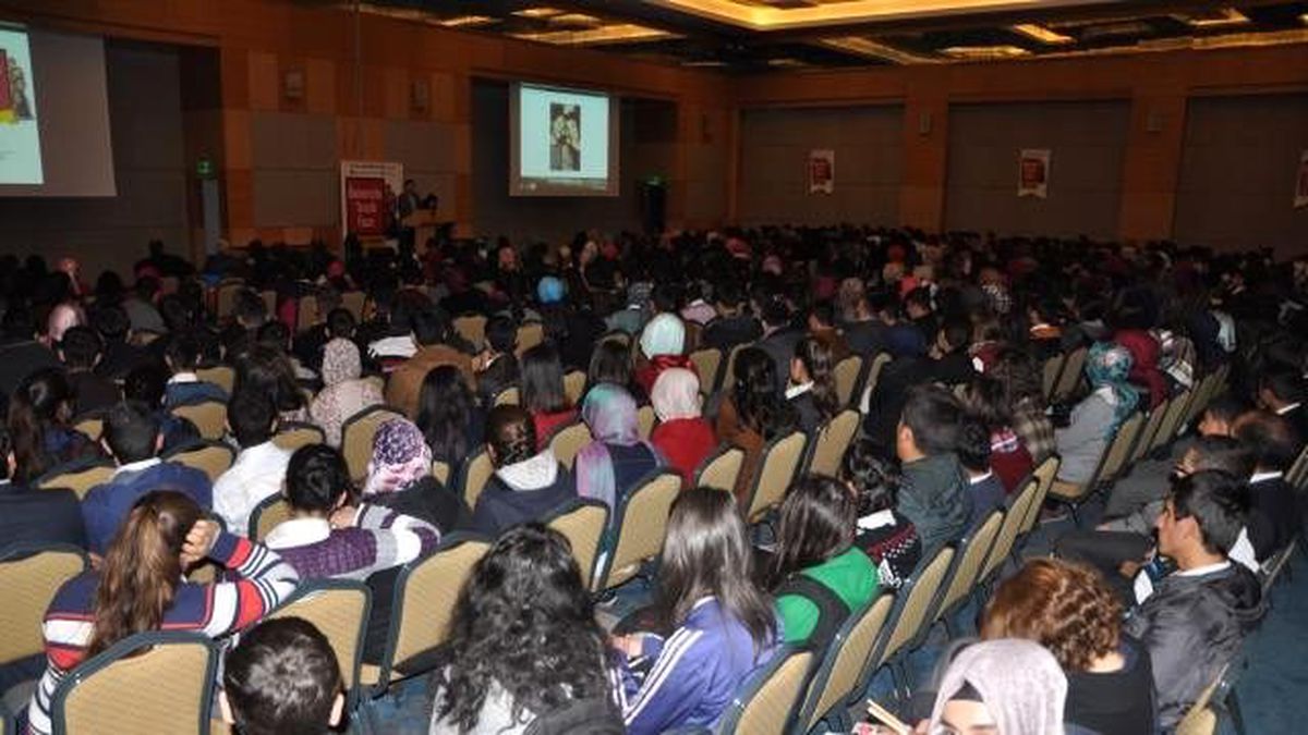 Batman Üniversitesi Tanıtım Fuarına Katıldı