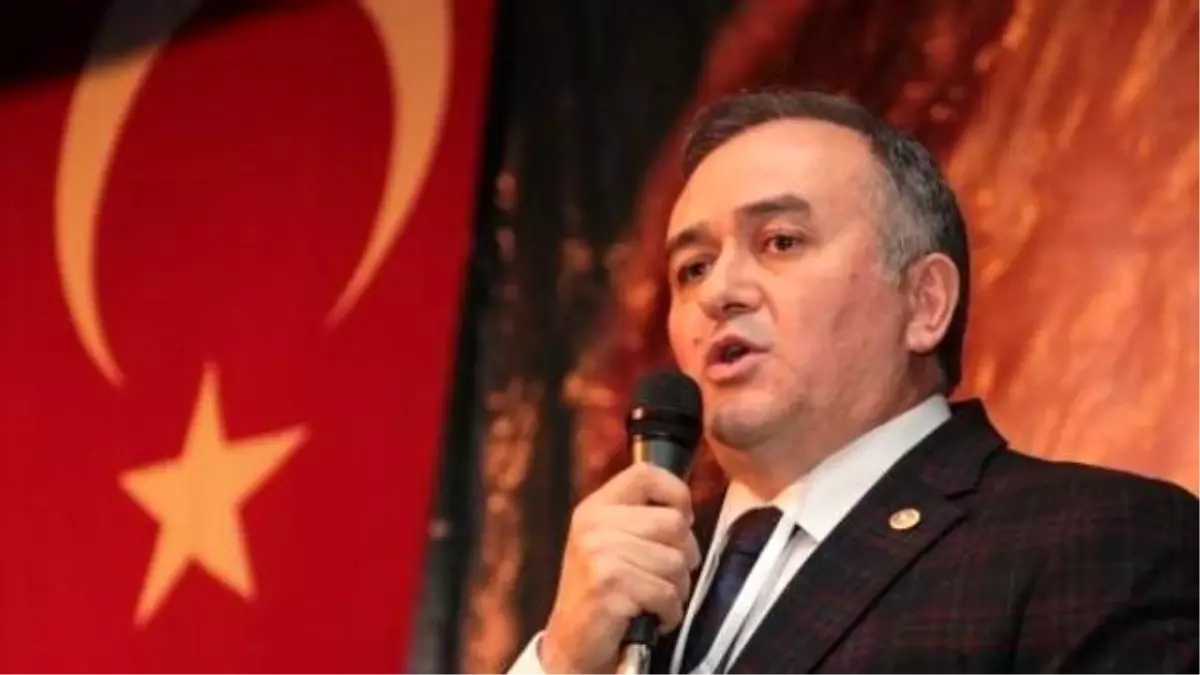 MHP\'li Akçay: Arınç, Nesrin Topkapı\'ya Taş Çıkartır