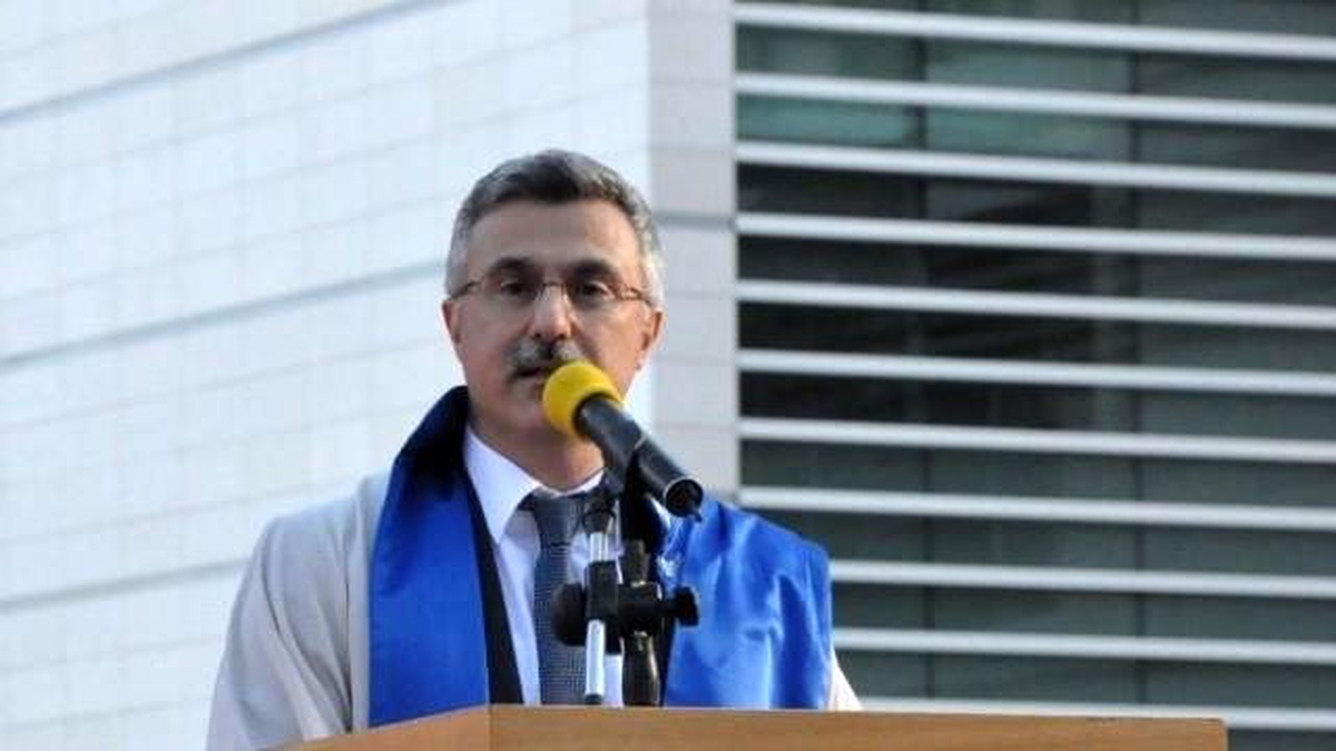 Rektör Torlak\'tan Öğretmenlere Kutlama