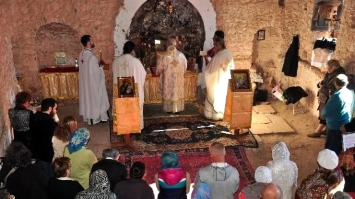 Tarihi Kilisede Ortodoksların Pazar Ayini
