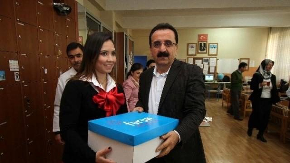Bayraklı Belediyesinden Öğretmenlere Sürpriz