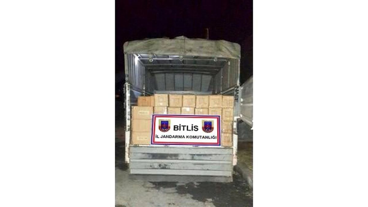 Bitlis\'te Kaçak Çay, Sigara ve Çakmak Operasyonu