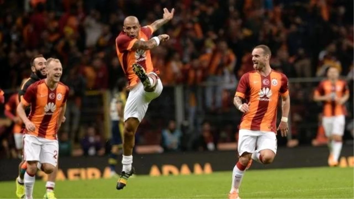 Galatasaray\'ın İki Yıldızı Birden Premier Lig Yolcusu!