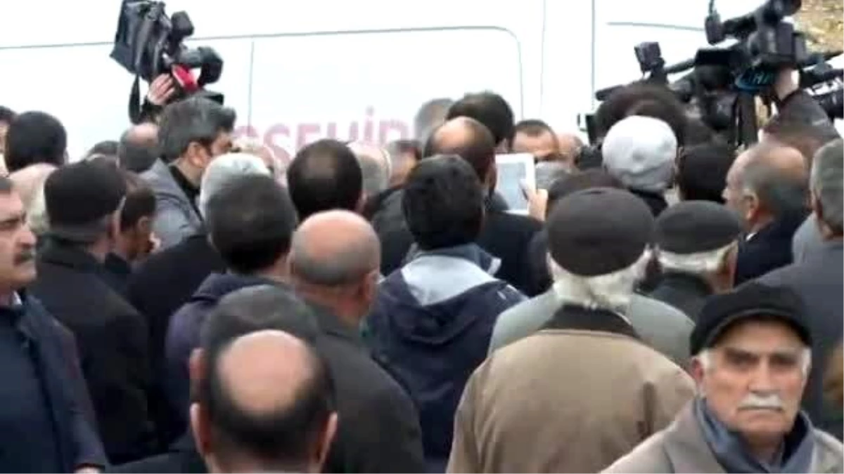 Kemal Kılıçdaroğlu, Kayınvalidesinin Cenaze Törenine Katıldı