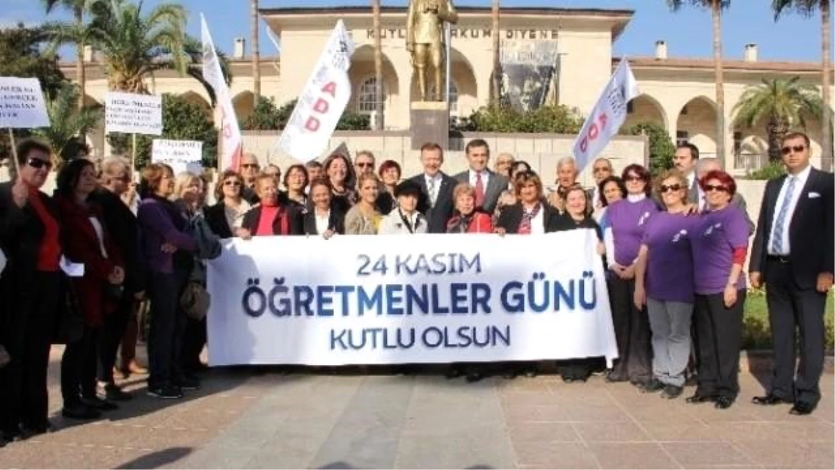 Mersin CHP\'den Öğretmenler Günü\'ne Alternatif Kutlama