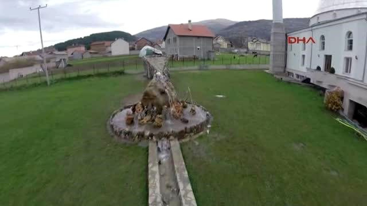 Şar Dağı Yamaçlarındaki Kosova?nın İlk Dört Minareli Camisi Tamamlandı