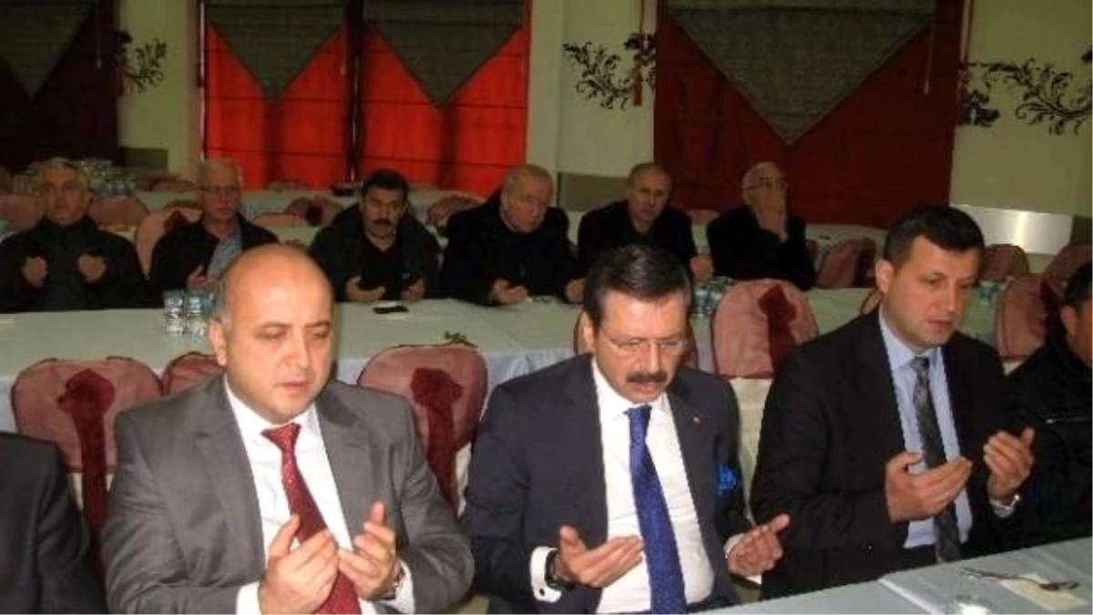TOBB Başkanı Hisarcıklıoğlu, Niksar\'da Taziye Ziyaretinde Bulundu
