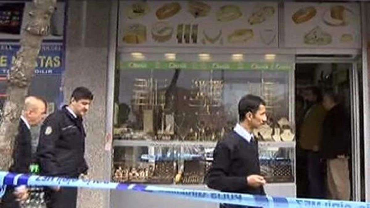 Yenibosna\'da Kuyumcu Soygunu