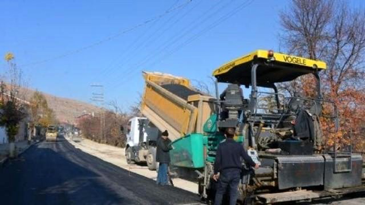 Bahçebaşı ve Gündüzbey\'de Asfaltlama Yapıldı