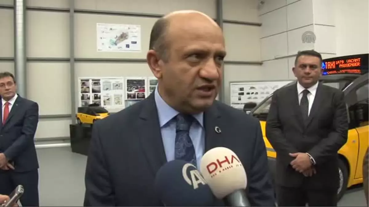 Bakan Işık, Hexagon Studio\'yu Ziyaret Etti (2)