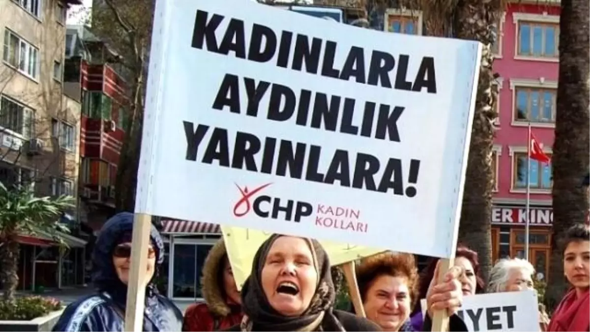 Bandırma\'daki Kadınlar Şiddete Karşı Toplandı