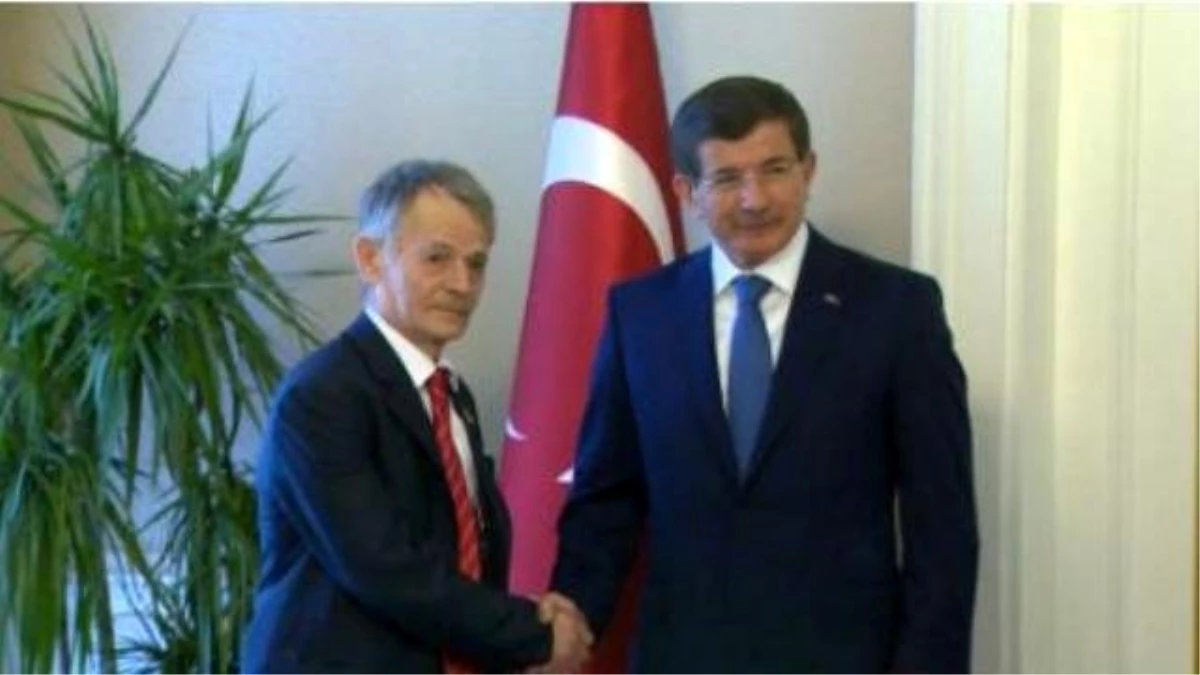 Davutoğlu, Kırım Tatarları Lideri Kırımoğlu\'nu Kabul Etti