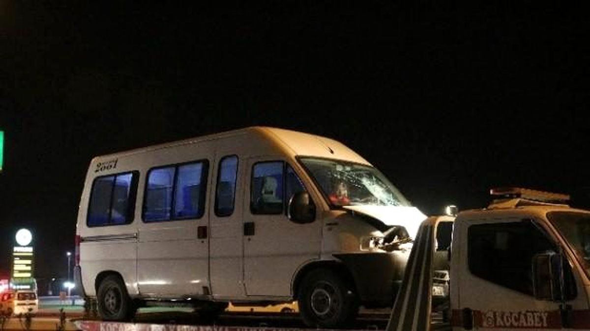 Denizli\'de İki Minibüs Çarpıştı: 7 Yaralı