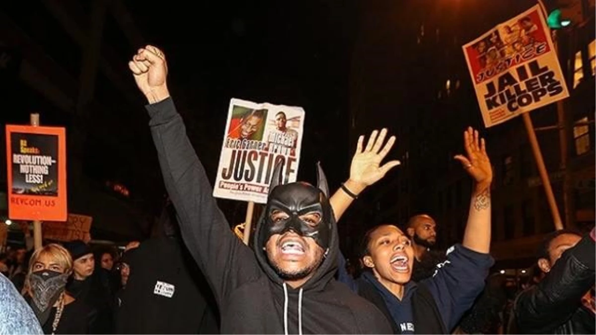 Ferguson\'da Jüri Kararının Ardından Başlayan Protestolar