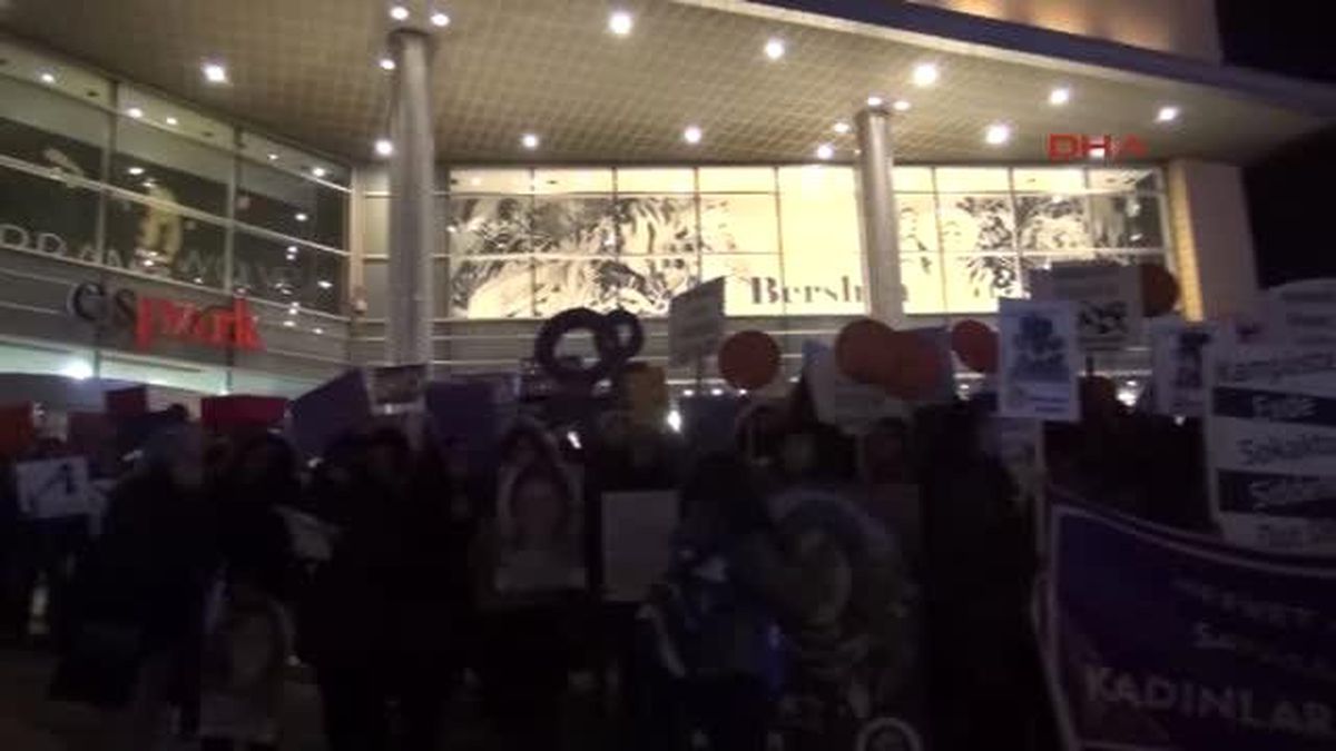 Eskişehir\'de Kadınlar, Şiddete Karşı Yürüdü