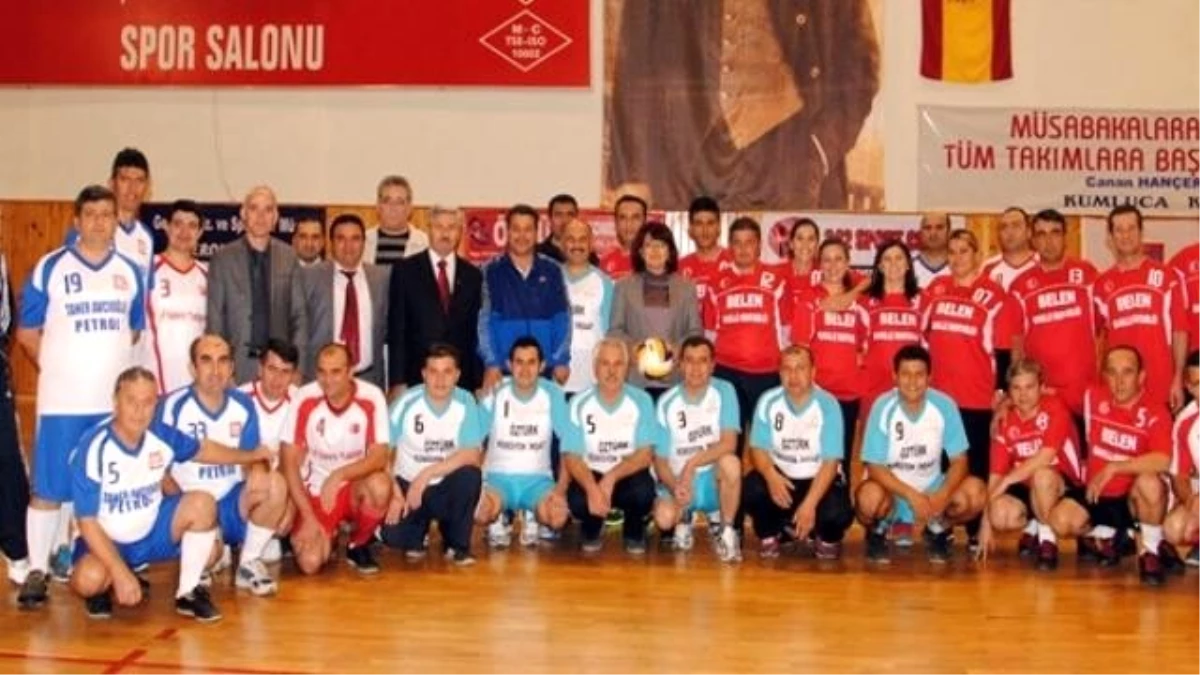 Kumluca Kaymakamlığı Voleybol Turnuvası Başladı