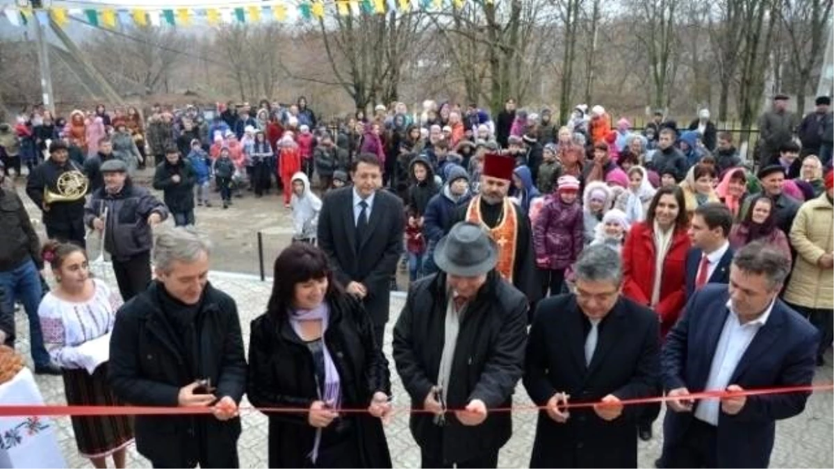 Moldova Cotijenii Mici Kültür Evi Tika\'nın Desteğiyle Yenilendi