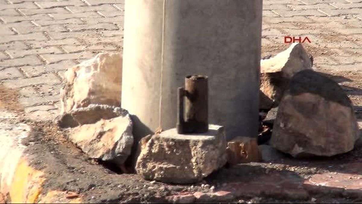 Nusaybin\'de Çocukların Okul Önüne Bıraktığı Mayın Heyecan Yarattı