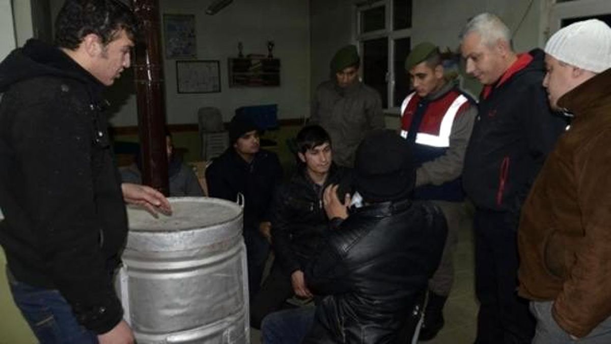 Ormanlık Alanda Kaybolan 27 Kaçak, Afad Ekiplerince Kurtarıldı
