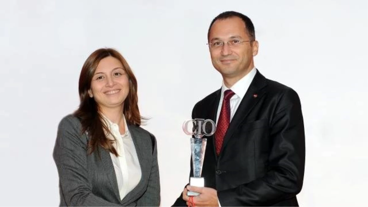 Türkiye Finans, İkinci Kez Yılın CIO\'su Ödülü\'nü Aldı