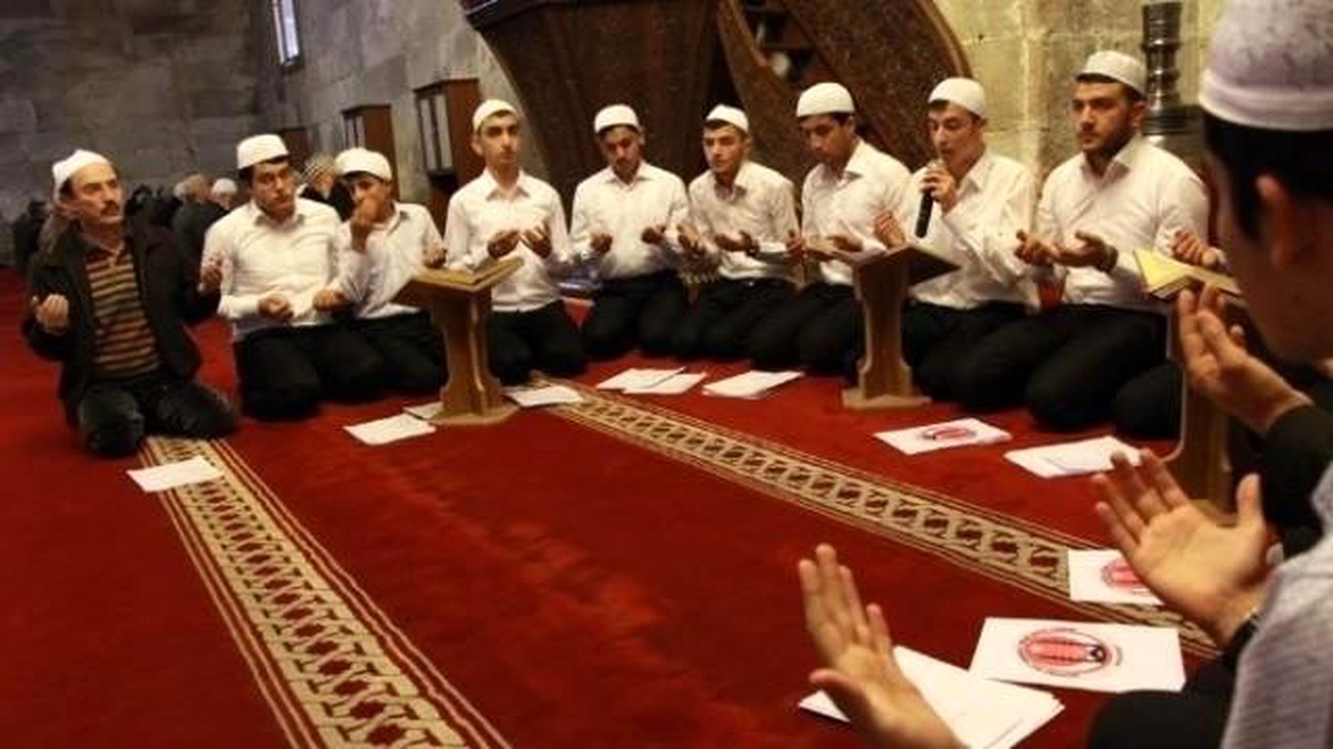 Vefat Eden Öğretmenler İçin Mevlid-İ Şerif Okutuldu