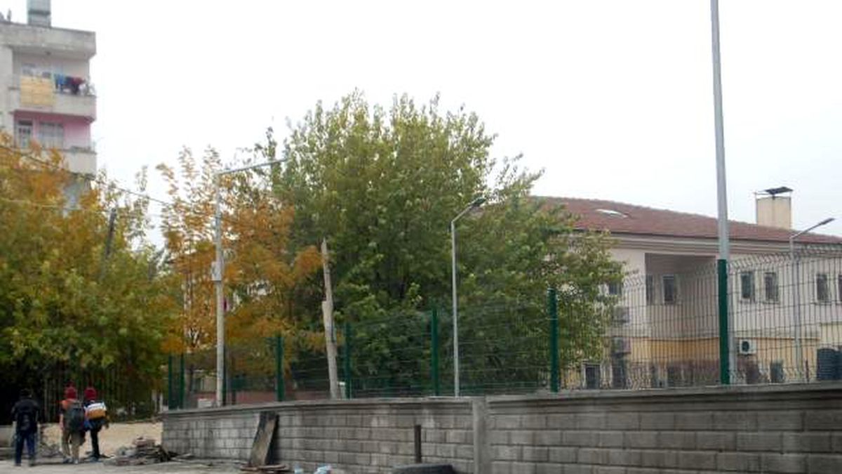 Zabıta 4 Büfeyi Yıktı