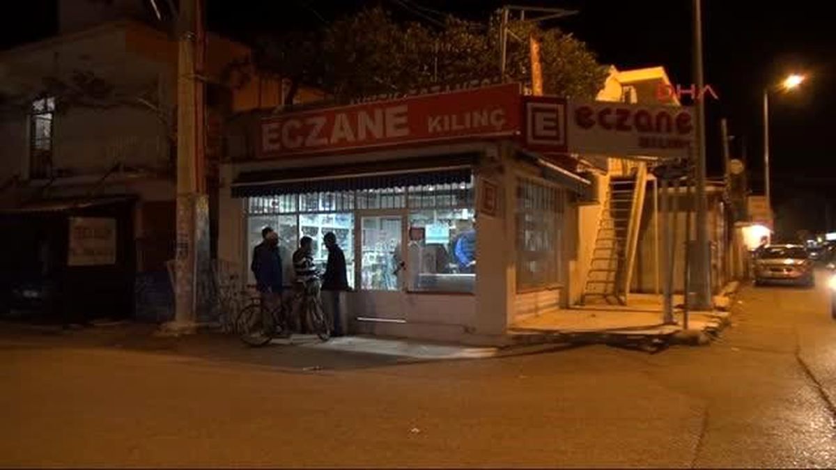 Antalya\'da 2 Eczane Silahla Soyuldu