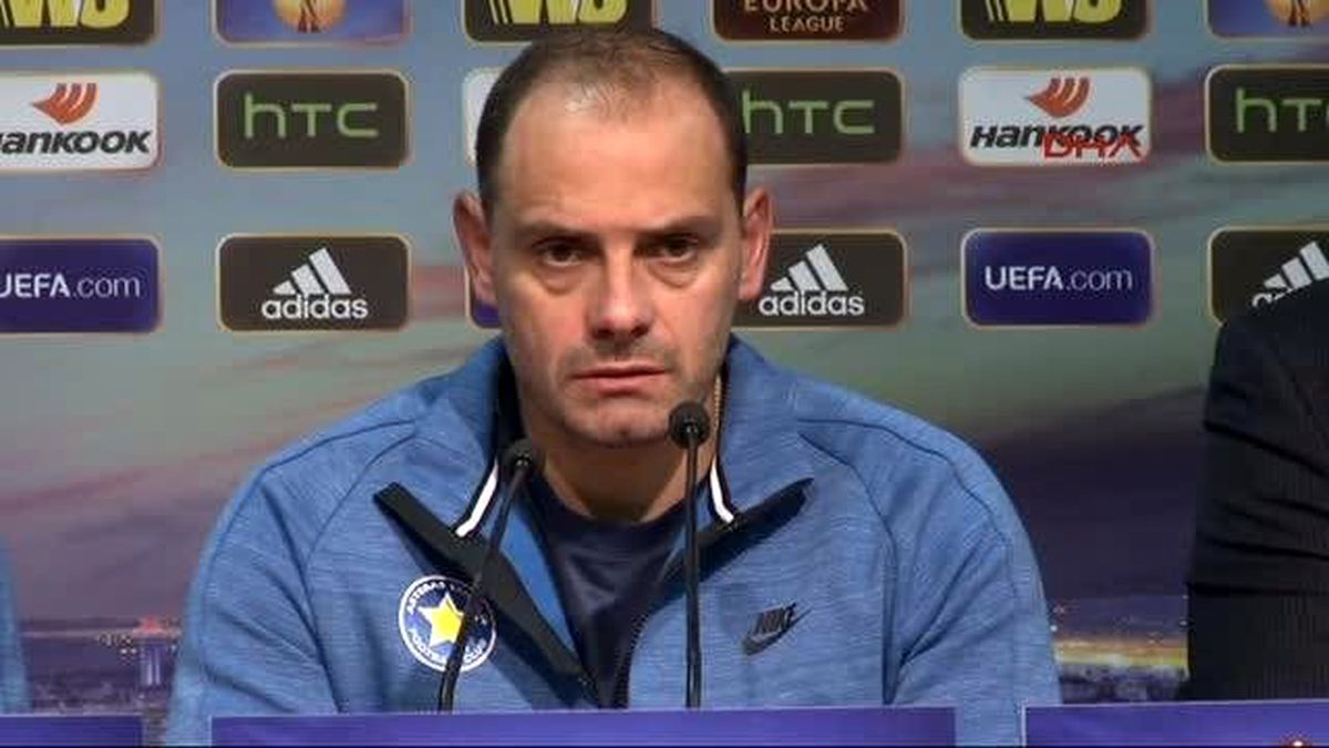 Asteras Trıpolıs\'te Teknik Direktör Staıkos Vergetıs Beşiktaş Maçı Öncesi Basın Toplantısı Düzenledi