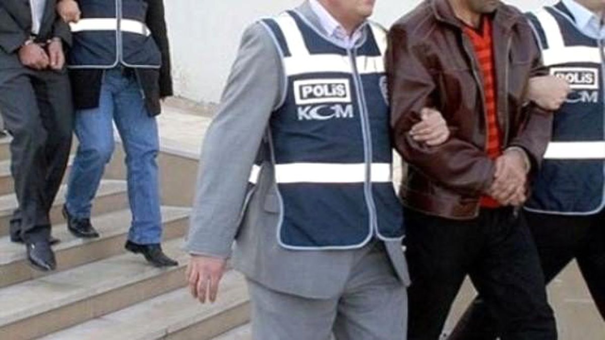 Uyuşturucu Alabilmek İçin Sigara Çaldılar
