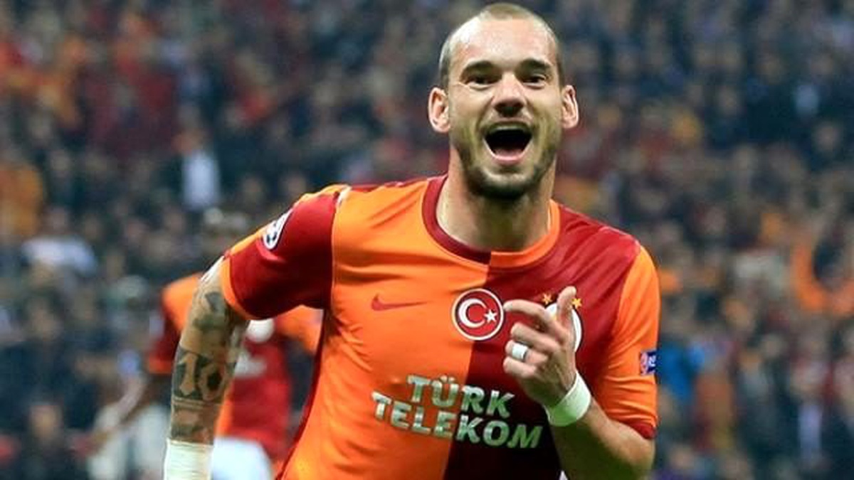 Sneijder\'in Menajeri Sözleşme Konusunda Konuştu