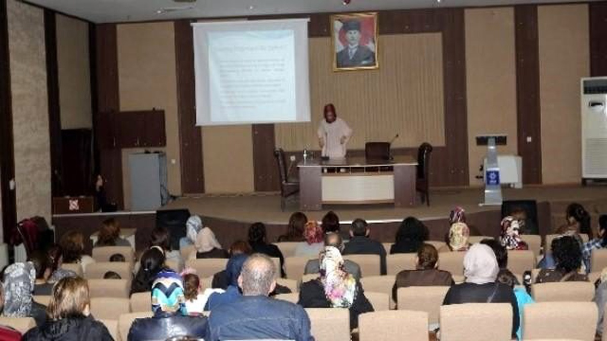 Aydın Büyükşehirden \'Anne Baba Okulu\' Eğitim Semineri